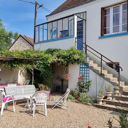 Les Noyers Monestois Entre Cher Et Canal De Berry Mennetou-sur-Cher Exterior photo